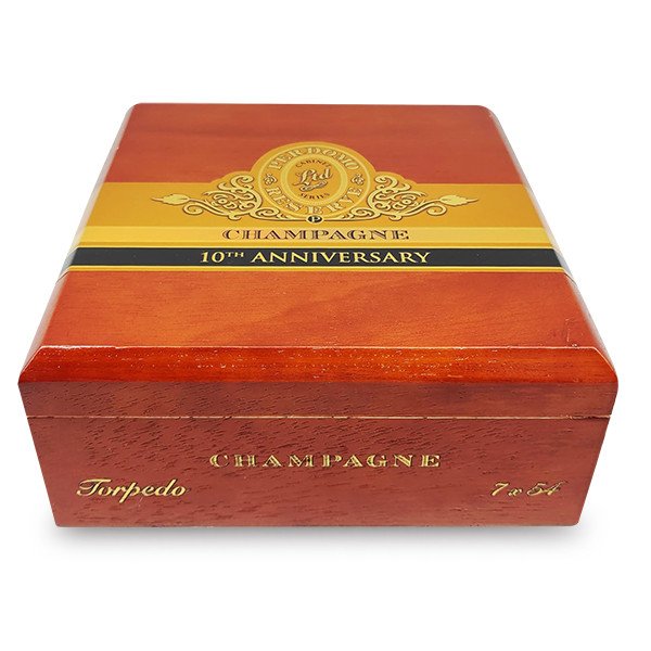Perdomo Reserve 10th Anniversary Connecticut Torpedo 佩爾多莫 珍藏10週年康涅狄格州魚雷